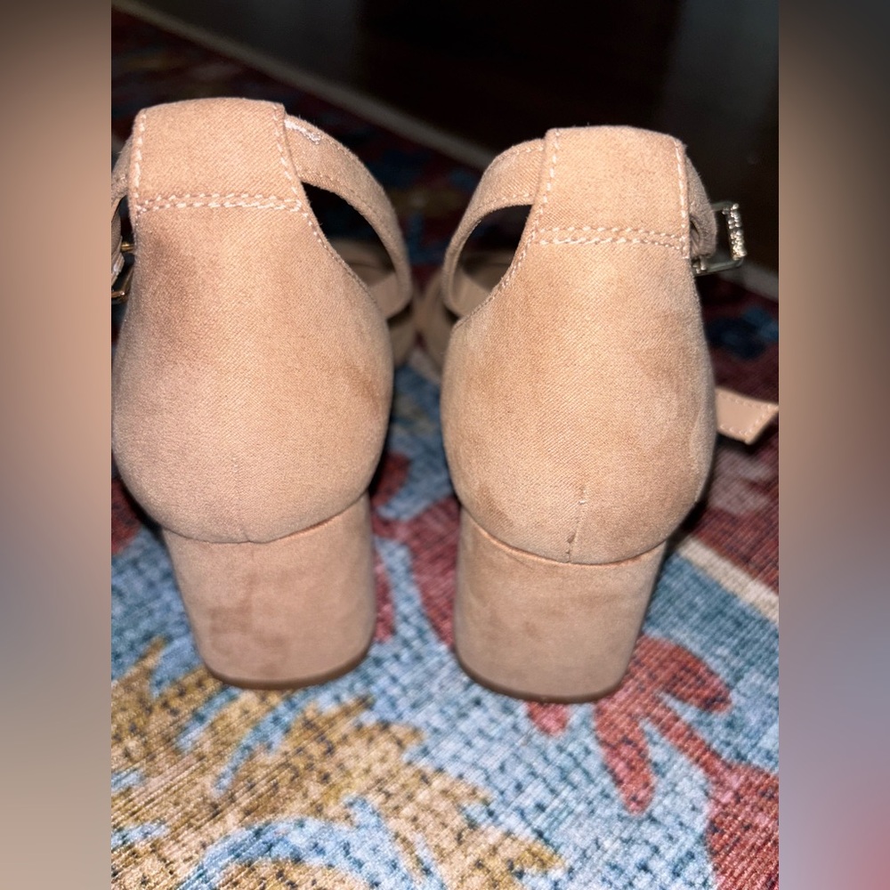 Block Heels - Picture 3 of 4